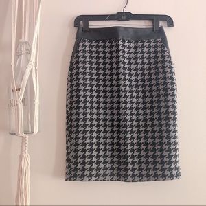 Express High Rise Houndstooth Pencil Skirt size 00